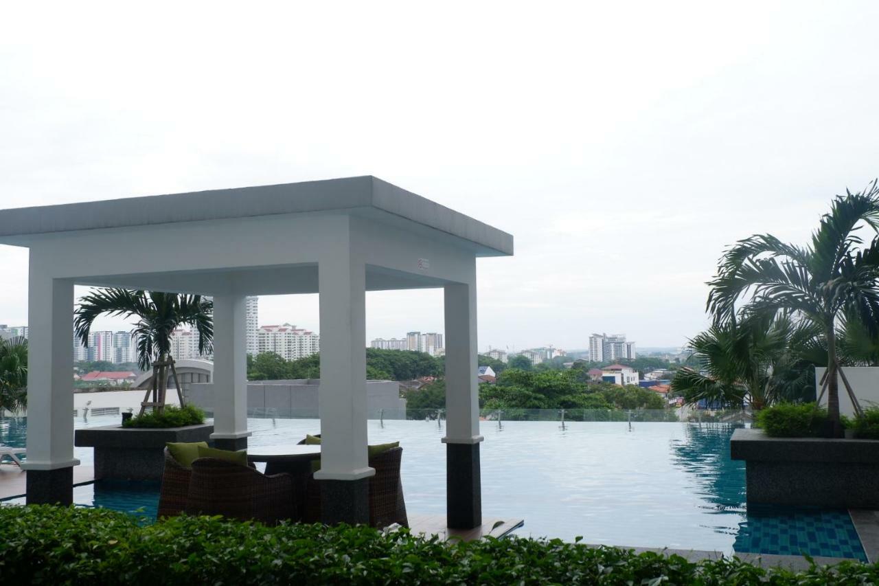 The Pinnacle Tower Johor Bahru Eksteriør billede